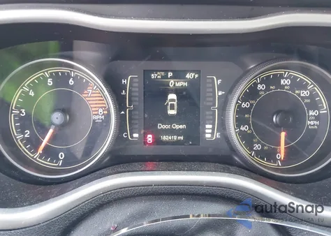 2018 Jeep Cherokee Latitude 4X4 из США, поврежденный, VIN 1C4PJMCX2JD570426